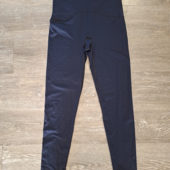 SPANX Booty Boost Navy Leggings - Picture 3 of 5